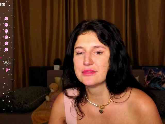 AliannaSoloKisses webcam