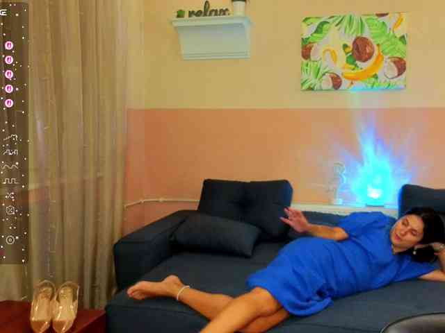 AliannaSoloKisses webcam