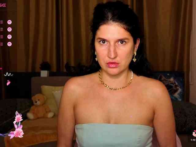 AliannaSoloKisses webcam