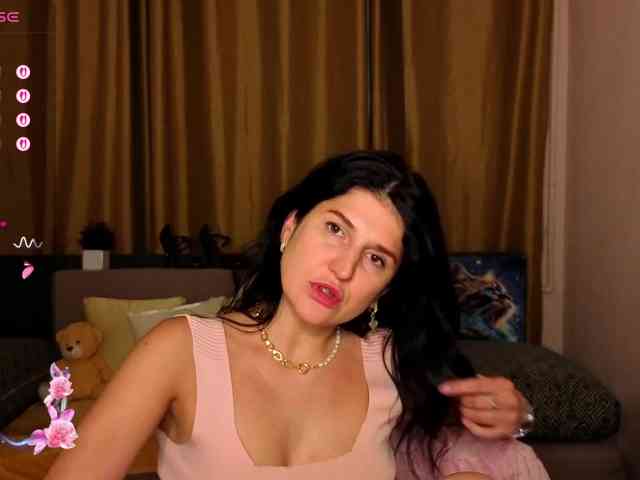 AliannaSoloKisses webcam