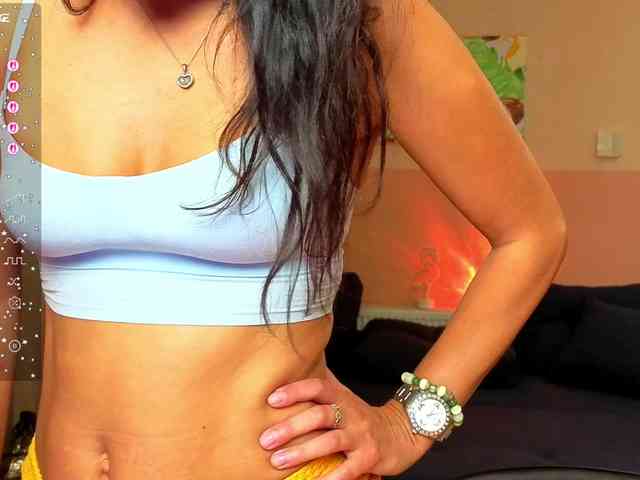 AliannaSoloKisses webcam