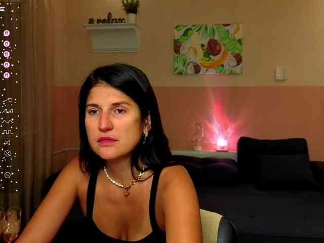 AliannaSoloKisses webcam