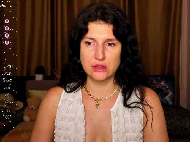 AliannaSoloKisses webcam