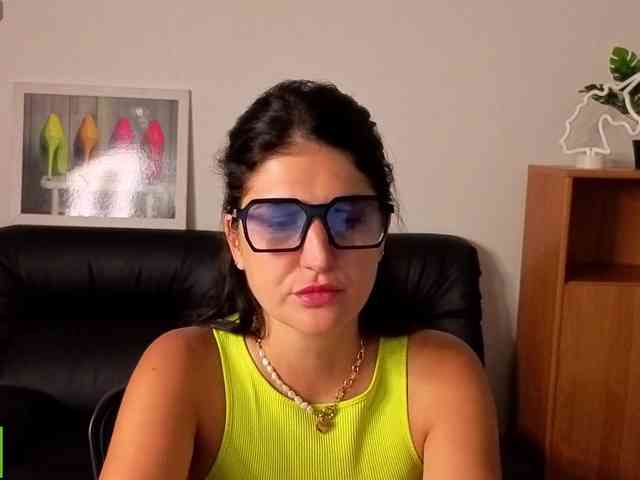 AliannaSoloKisse... Live Webcam on BongaCams