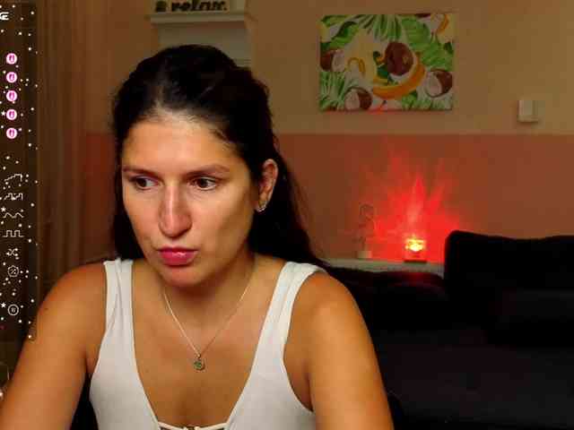 AliannaSoloKisses webcam