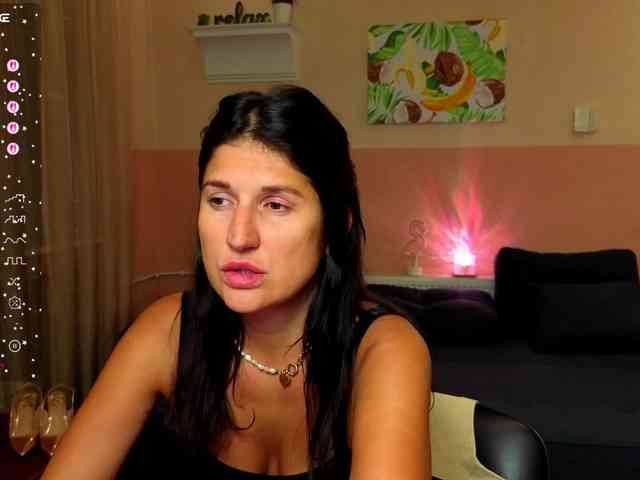 AliannaSoloKisses webcam