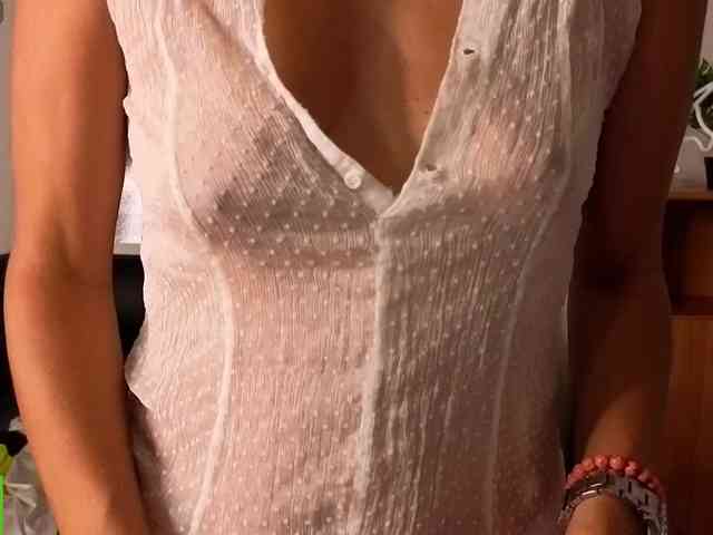 AliannaSoloKisse... Live Webcam on BongaCams