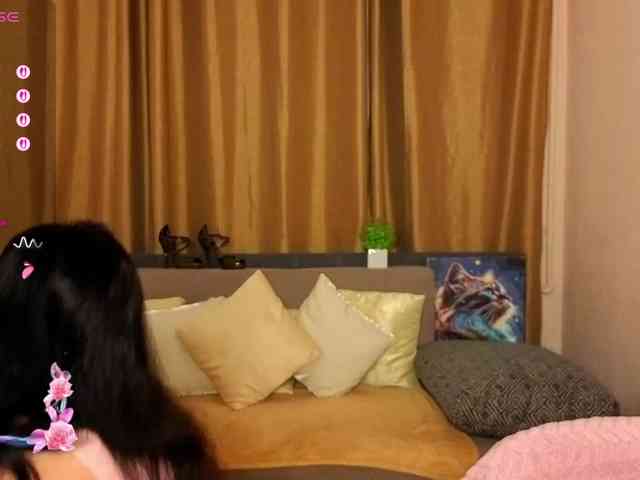 AliannaSoloKisses webcam