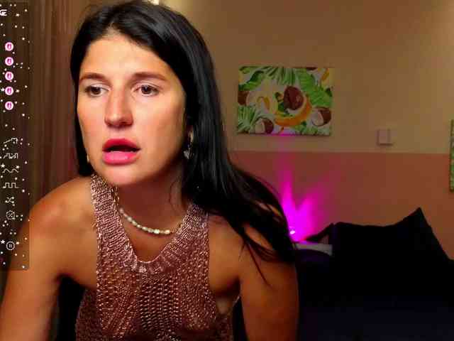 AliannaSoloKisses webcam