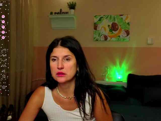 AliannaSoloKisses webcam