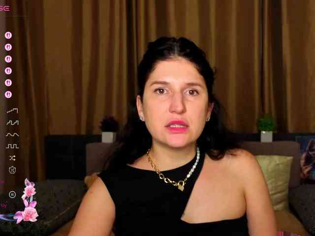 AliannaSoloKisses webcam