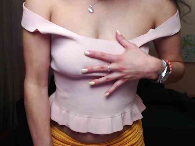 AliannaSoloKisses webcam