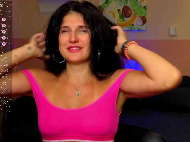 AliannaSoloKisses webcam