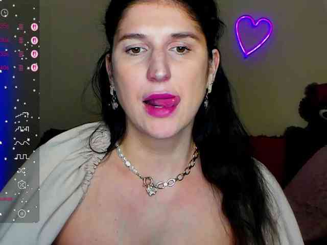 AliannaSoloKisses webcam