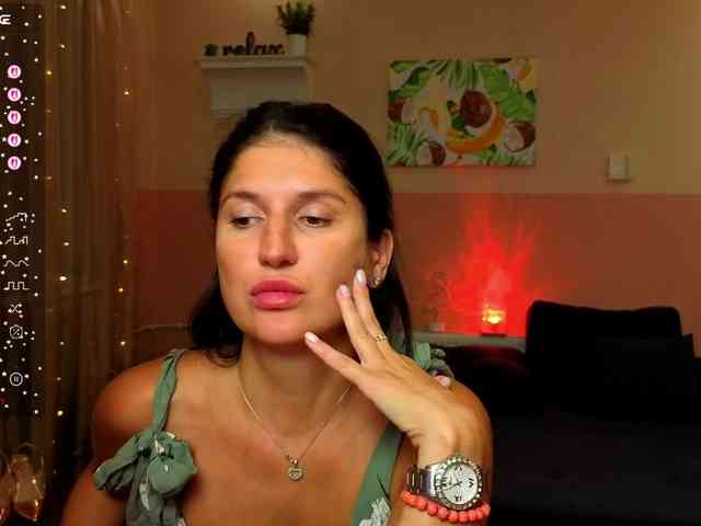 AliannaSoloKisses webcam