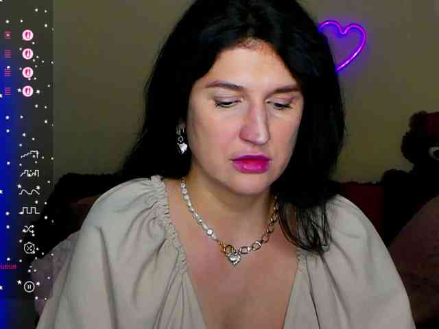 AliannaSoloKisses webcam