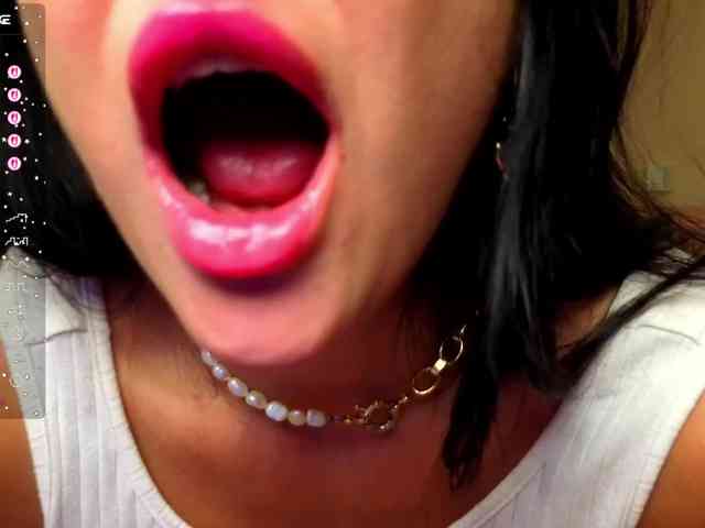 AliannaSoloKisses webcam