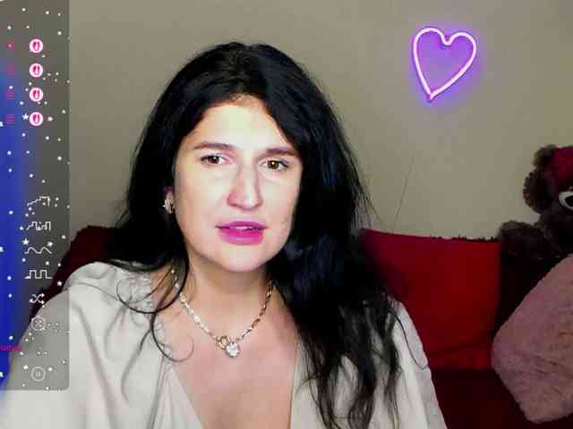 AliannaSoloKisses webcam