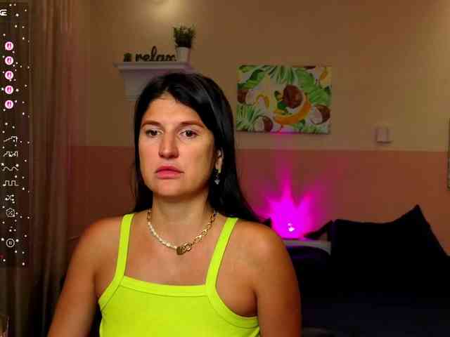 AliannaSoloKisses webcam