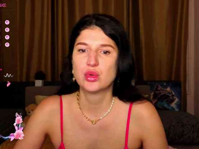 AliannaSoloKisses webcam