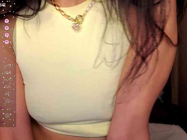 AliannaSoloKisses webcam