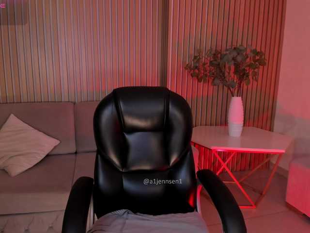 AllyJensen live cam on BongaCams