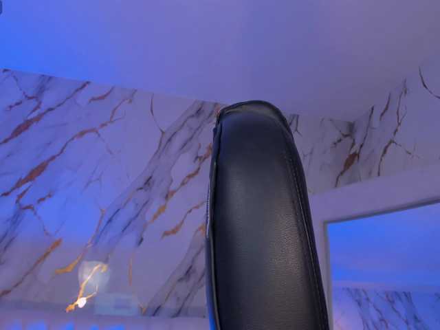 AllyJensen live cam on BongaCams