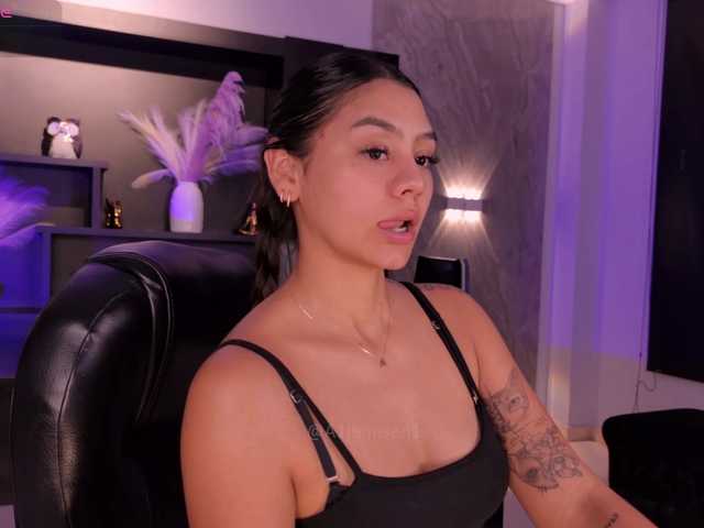 AllyJensen live cam on BongaCams