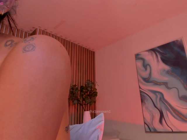 AllyJensen live cam on BongaCams