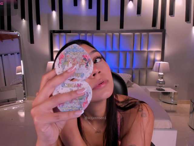 AllyJensen live cam on BongaCams