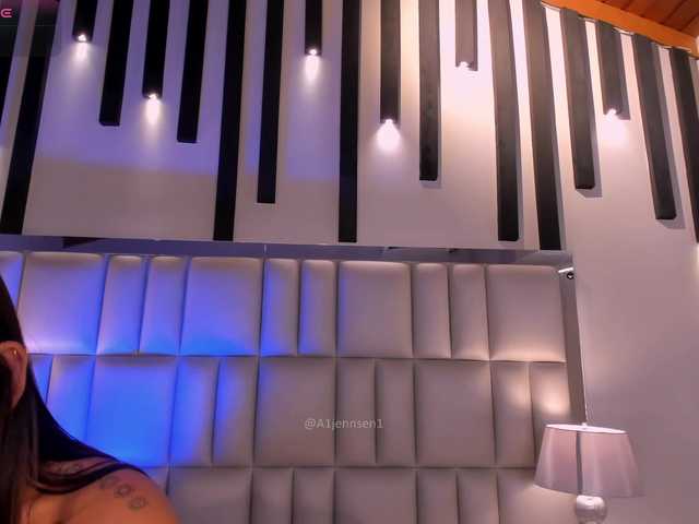 AllyJensen live cam on BongaCams