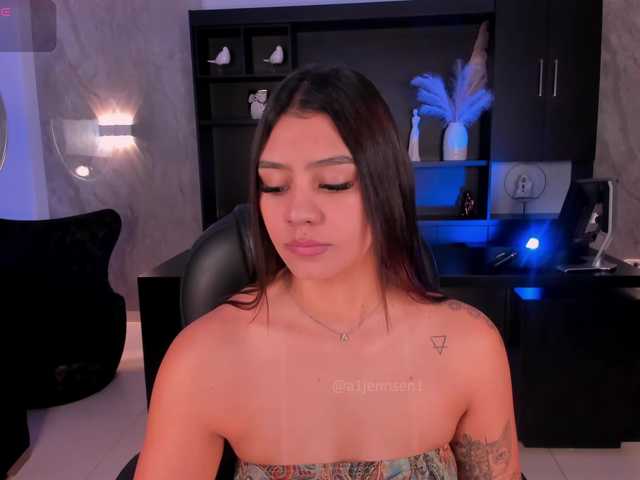 AllyJensen webcam