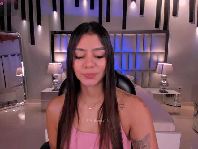 AllyJensen live cam on BongaCams