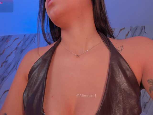 AllyJensen live cam on BongaCams