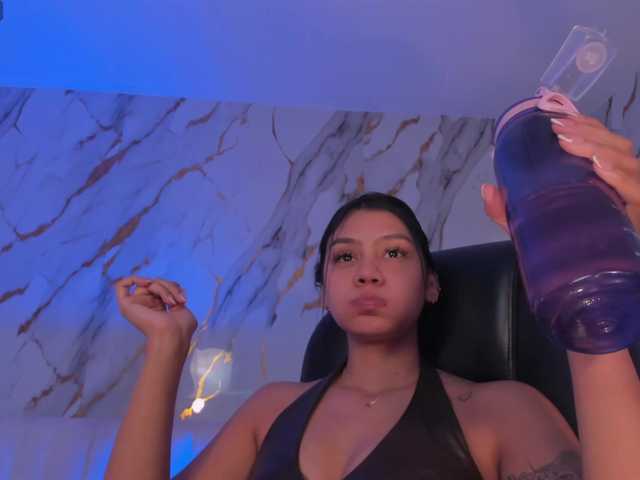 AllyJensen live cam on BongaCams