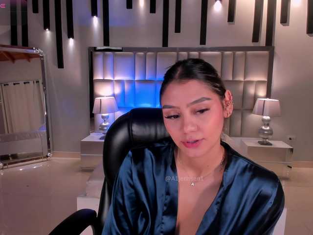 AllyJensen live cam on BongaCams