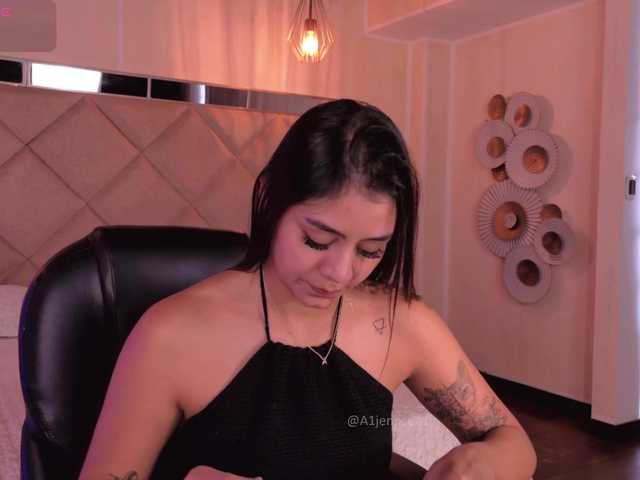 AllyJensen live cam on BongaCams