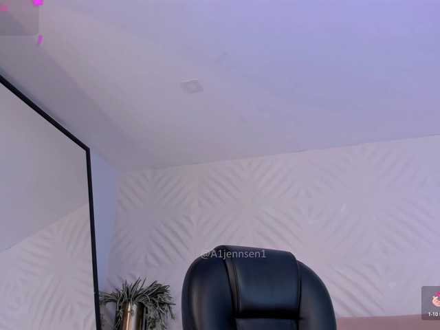AllyJensen live cam on BongaCams