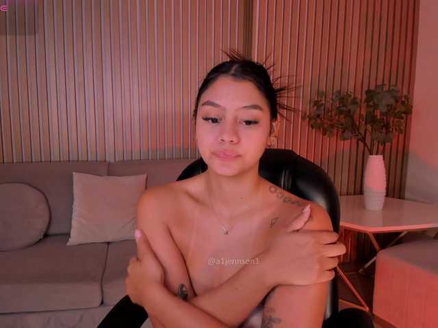 AllyJensen live cam on BongaCams
