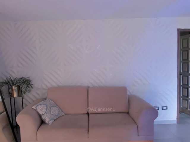 AllyJensen live cam on BongaCams