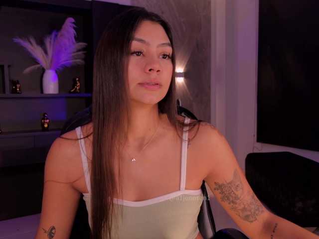AllyJensen live cam on BongaCams
