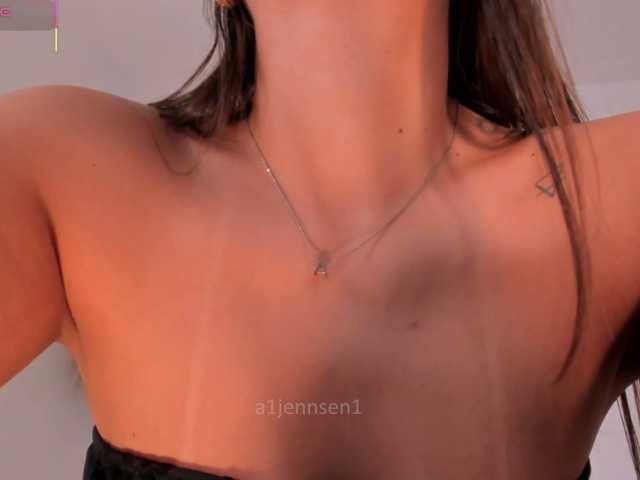 AllyJensen live cam preview