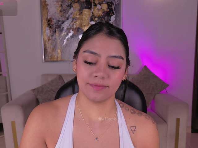 AllyJensen live cam on BongaCams