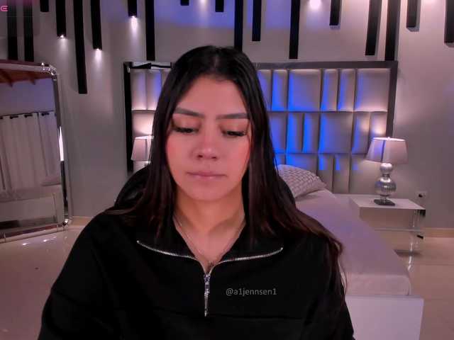 AllyJensen live cam on BongaCams