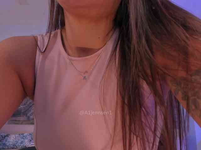 AllyJensen webcam
