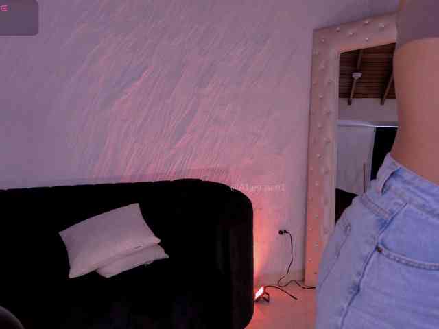 AllyJensen webcam