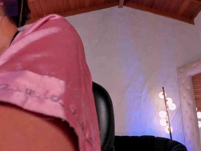 AllyJensen webcam
