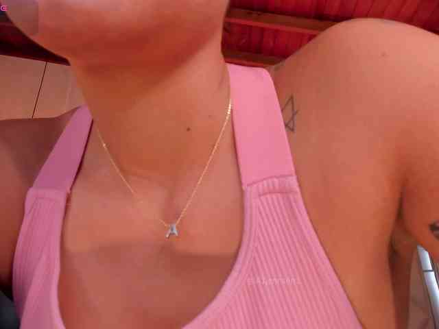 AllyJensen webcam