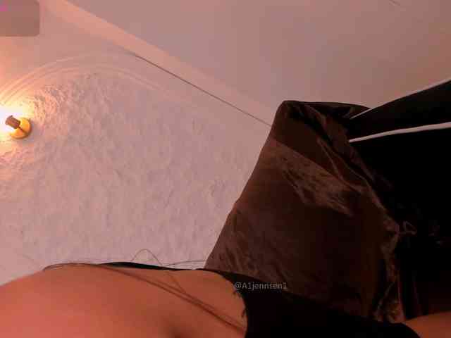 AllyJensen webcam