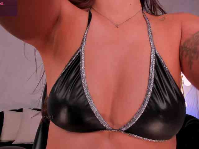 AllyJensen webcam